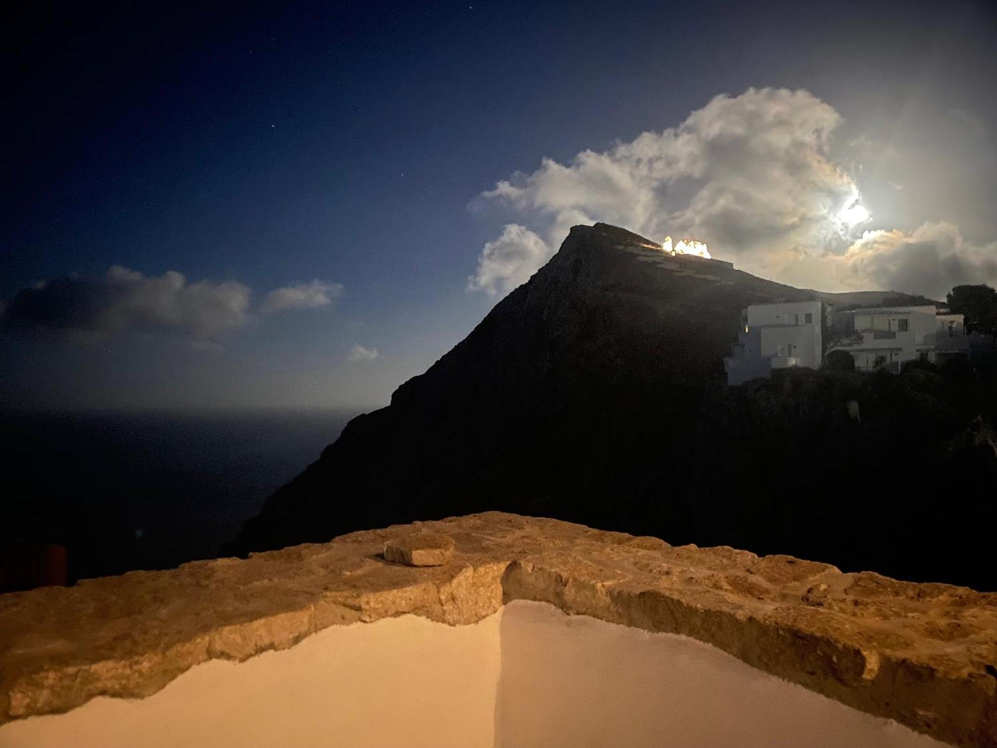 Folegandros-Cliffhouse Villa Dış mekan fotoğraf